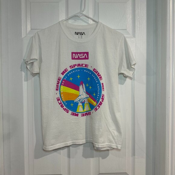 Nasa T Shirt Give Me Space Size 11/12 EUC Kids - Picture 1 of 3